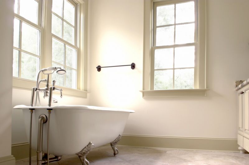 Vintage Style Clawfoot Tub